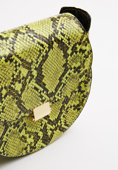 Superbalist - Carez snake print bag - green