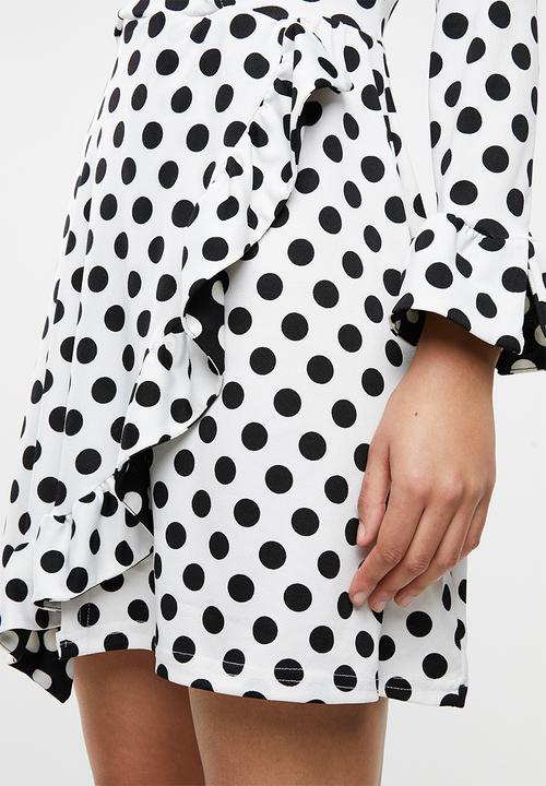 c(inch) - Frilled wrap dress - black & white