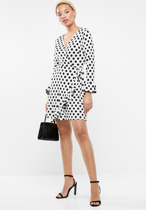 c(inch) - Frilled wrap dress - black & white