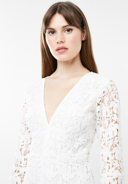 Missguided - Lace long sleeved v neckline jumpsuit - white