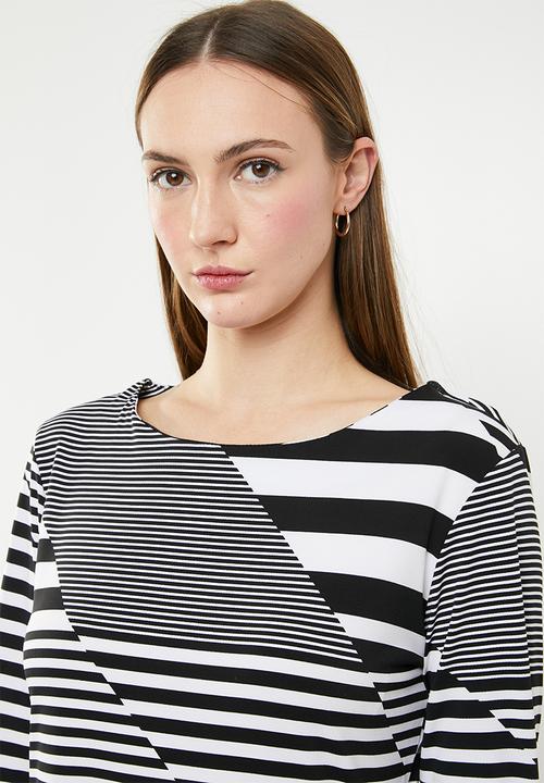 edit - 3/4 Sleeve shell top - black & white
