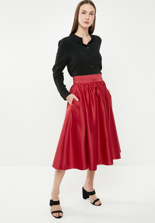 edit - High waist pleated skirt - red