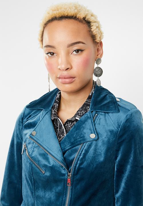 Vero Moda - Hazle velvet short jacket - blue