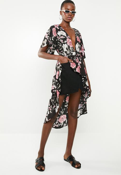 Revenge - Dark floral dip hem top - multi 
