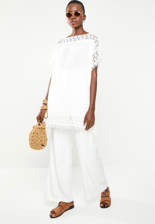 Revenge - Batwing lace tunic - white
