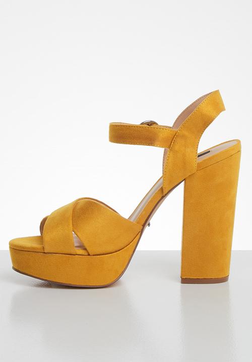 ONLY - Allie wide crossed heeled sandal - yellow