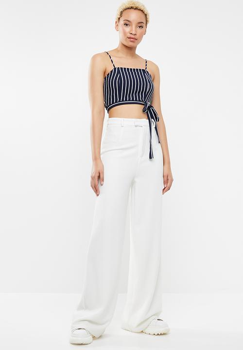 SISSY BOY - Stay on Vaycay crop top - navy & white 