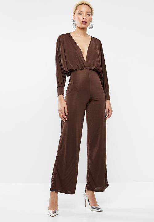 Missguided - Slinky plunge batwing jumpsuit - brown