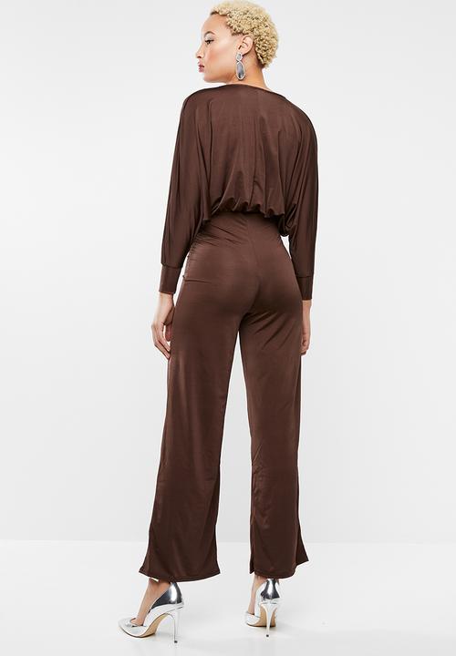 Missguided - Slinky plunge batwing jumpsuit - brown