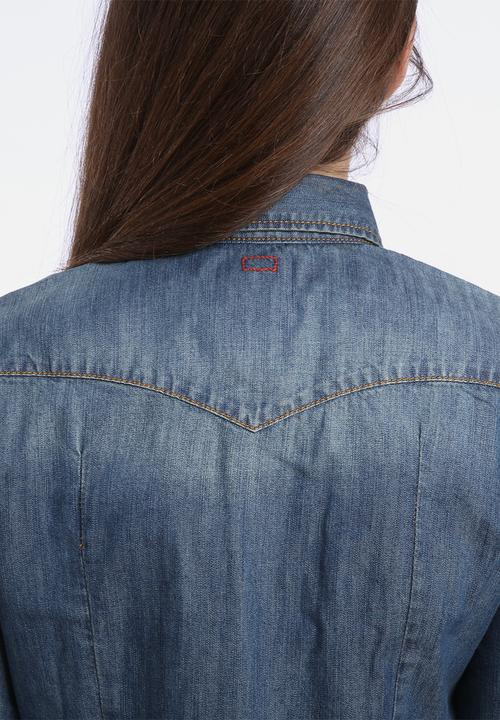 Levi’s® - Tailored Western Shirt