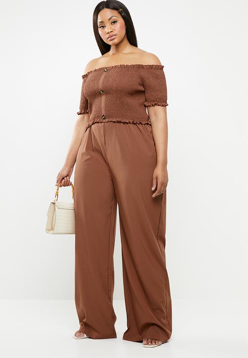 Missguided - Curve bardot shirred jumpsuit - brown