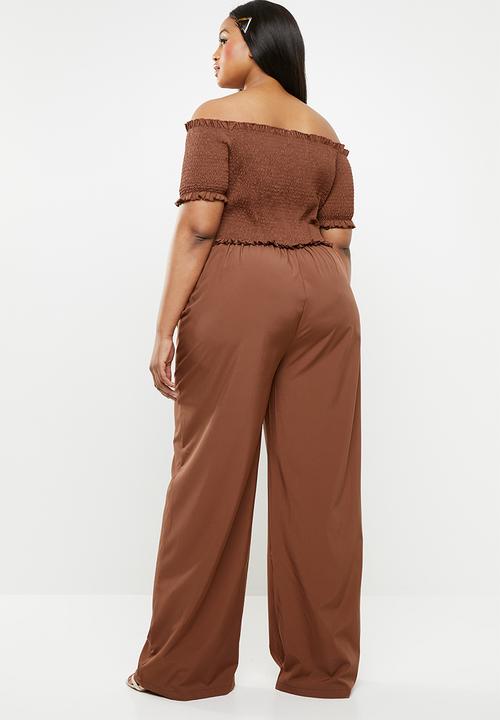 Missguided - Curve bardot shirred jumpsuit - brown