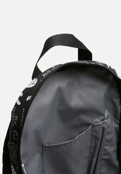Nike - Nike Brasilia back pack - black & white
