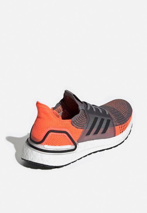 adidas Performance - Ultraboost 19 m - grey four f17/core black/hi-res coral