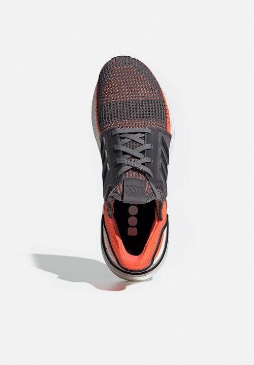 adidas Performance - Ultraboost 19 m - grey four f17/core black/hi-res coral