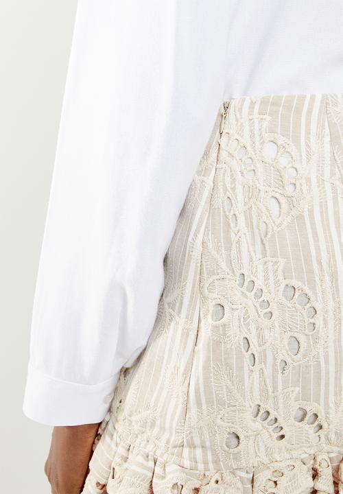 Missguided - Broderie anglaise frill hem mini skirt - neutral