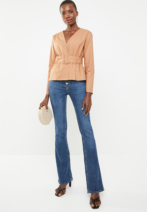 Missguided - Belted plunge blouse - beige
