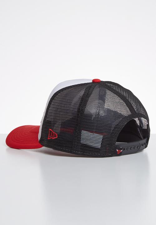 New Era - Trucker team colour block Chicago Bulls - white & red 