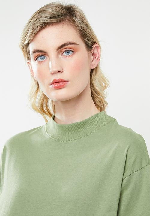 Superbalist - Hi neck grown on sleeve tee - green