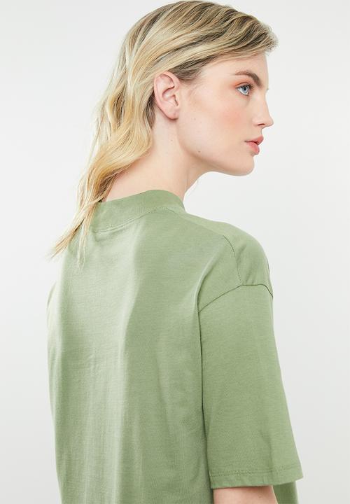 Superbalist - Hi neck grown on sleeve tee - green
