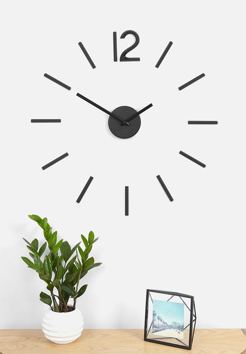 Umbra - Blink wall clock - black