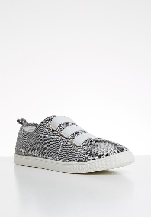 Cotton On - Canvas elastic slip on - black & white