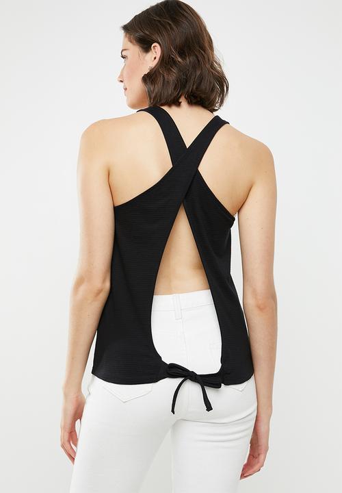 Lizzy - Lorelei tee - black