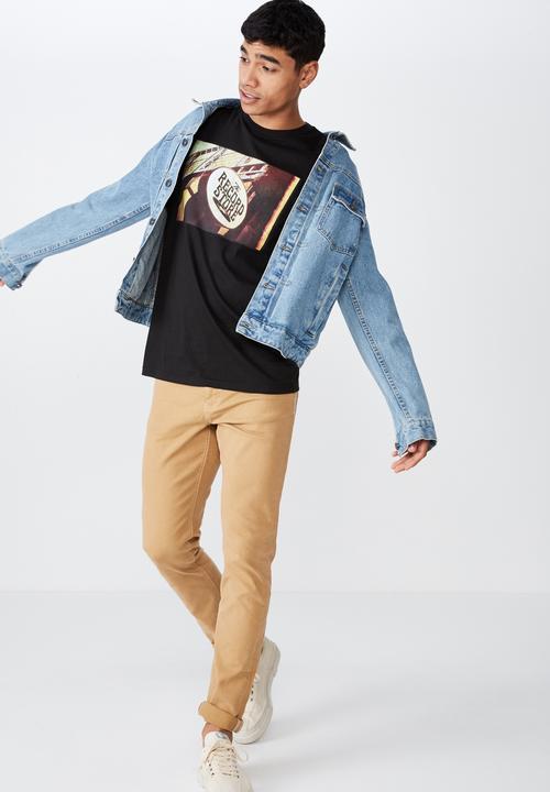 Cotton On - Tbar photo tee - black