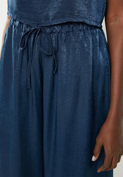 Missguided - Cami cross back culotte pyjama set - navy