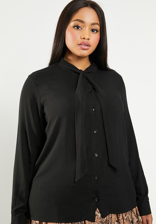 edit Plus - Kitty bow soft shirt - black