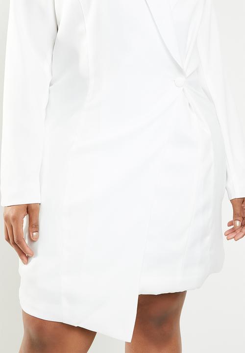 Missguided - Curve asymmetric blazer dress - white