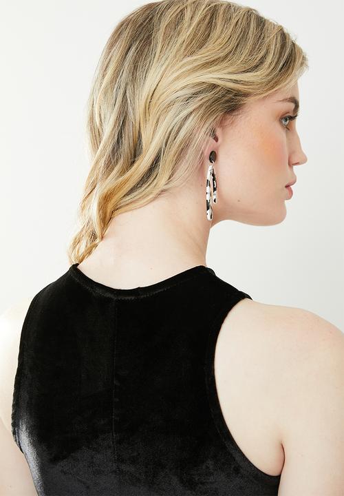 Superbalist - Cutaway velvet bodycon dress - black