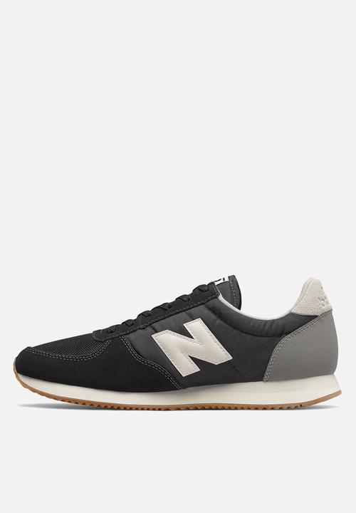 New Balance  - 220 - 70s classic running - black & white 