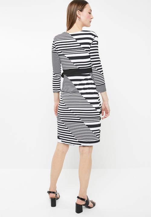 edit - 3/4 Sleeve Wrap Dress - multi