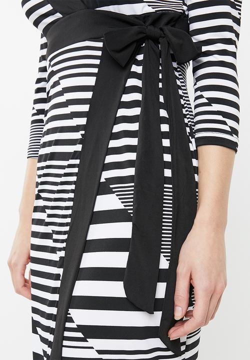 edit - 3/4 Sleeve Wrap Dress - multi
