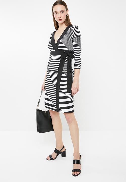 edit - 3/4 Sleeve Wrap Dress - multi