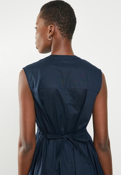 STYLE REPUBLIC - HI-lo volume blouse - navy 