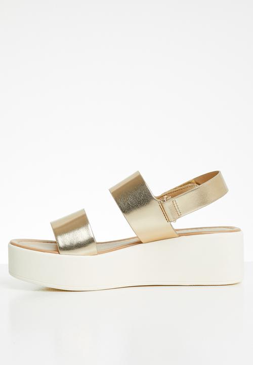 Call It Spring - Faux leather platform sandal - gold