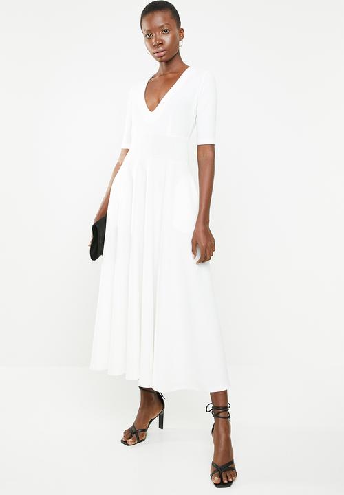 STYLE REPUBLIC - Volume fit & flare maxi dress - white