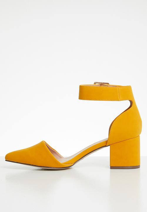 Call It Spring - Ankle strap heel - yellow