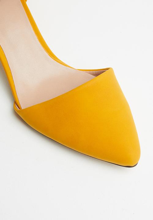 Call It Spring - Ankle strap heel - yellow