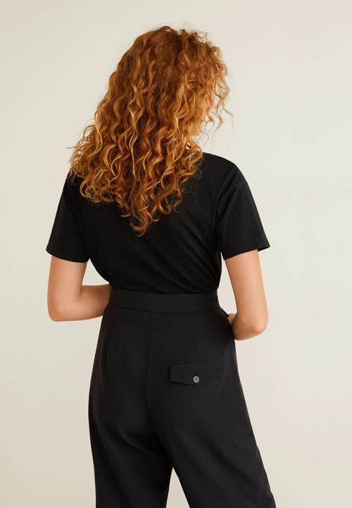MANGO - V-neck essential T-shirt - black