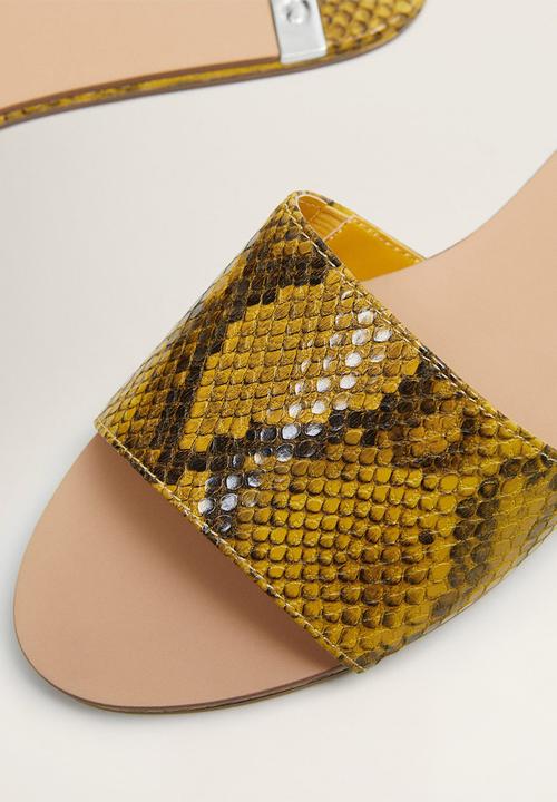 MANGO - Snakeskin faux leather sandal - medium yellow