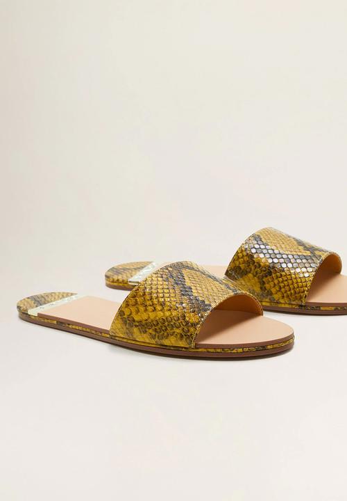 MANGO - Snakeskin faux leather sandal - medium yellow