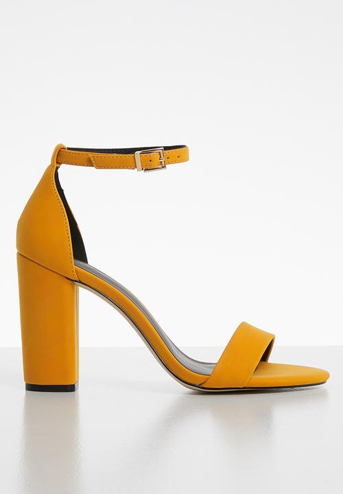 dark mustard heels