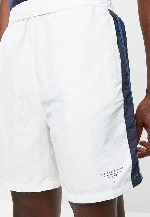 Cotton On - Crossover short - white & navy 