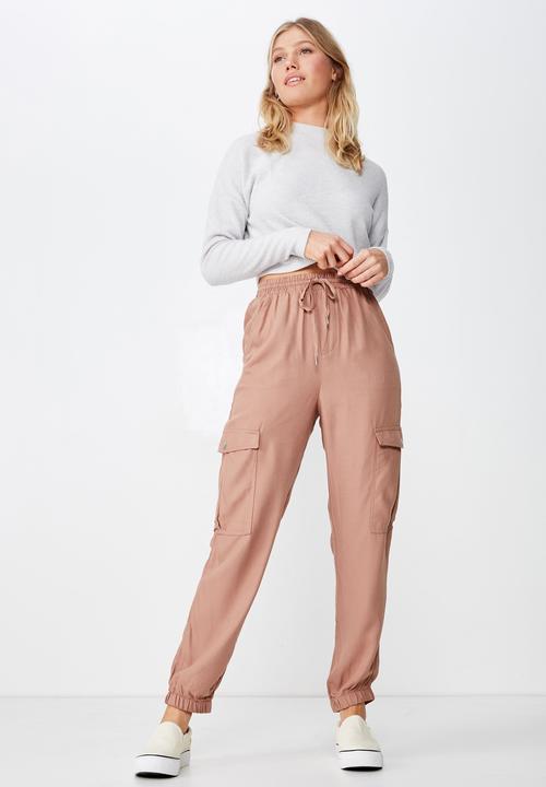 Cotton On - Cerrie drapey utility pants - brown
