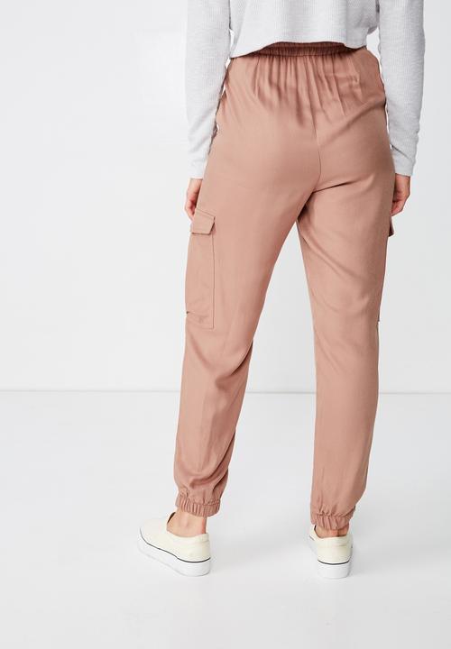 Cotton On - Cerrie drapey utility pants - brown