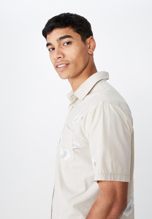 Cotton On - Resort short sleeve shirt - beige 