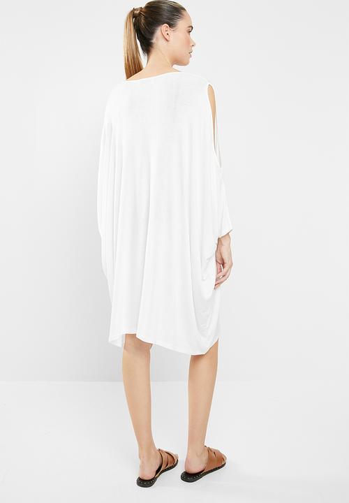 Superbalist - Cold shoulder cover up - milk